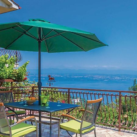 2 Bedroom Lovely Apartment In Lovran Exterior foto
